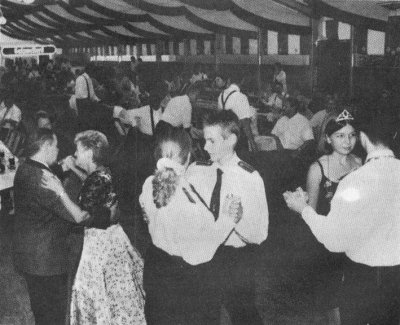 Auf der Festwiese am Zault und im Festzelt trafen sich während der Festtage vom 6. bis 9. August viele Bürgerinnen und Bürger, zahlreiche befreundete Vereine, um gemeinsam mit der St. Hubertus Schützenbruderschaft Unterbach 1870 e.V. zu feiern.